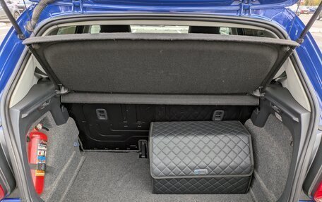 Volkswagen Polo VI (EU Market), 2011 год, 750 000 рублей, 11 фотография