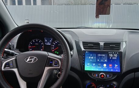 Hyundai Solaris II рестайлинг, 2012 год, 770 000 рублей, 8 фотография