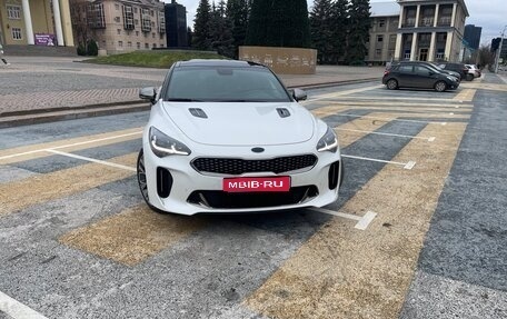 KIA Stinger I, 2018 год, 2 720 000 рублей, 1 фотография