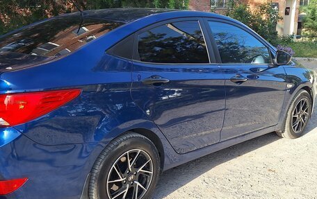 Hyundai Solaris II рестайлинг, 2014 год, 980 000 рублей, 5 фотография