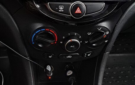 Hyundai Solaris II рестайлинг, 2014 год, 980 000 рублей, 28 фотография