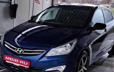 Hyundai Solaris II рестайлинг, 2014 год, 980 000 рублей, 24 фотография