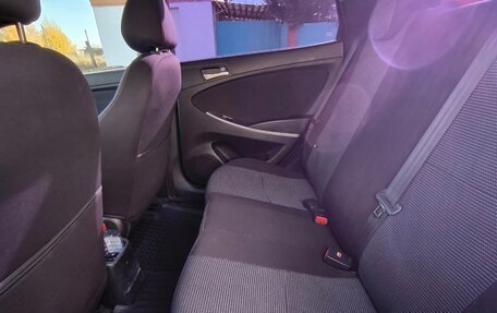 Hyundai Solaris II рестайлинг, 2015 год, 935 000 рублей, 8 фотография