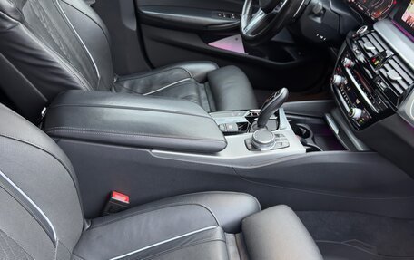 BMW 5 серия, 2019 год, 4 900 000 рублей, 16 фотография