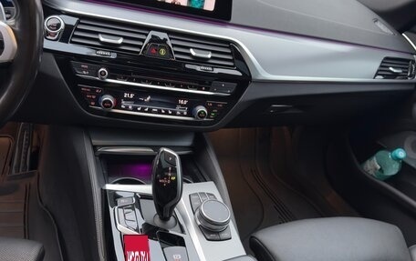 BMW 5 серия, 2019 год, 4 900 000 рублей, 17 фотография