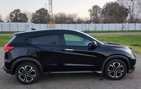 Honda Vezel, 2017 год, 1 850 000 рублей, 3 фотография