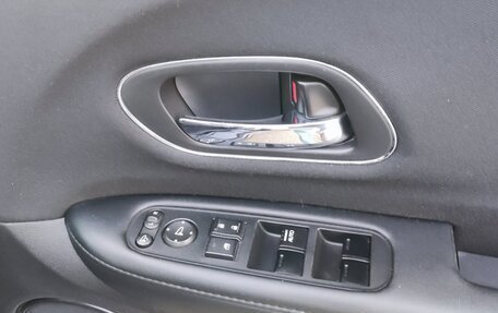 Honda Vezel, 2017 год, 1 850 000 рублей, 10 фотография