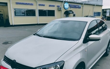 Volkswagen Polo VI (EU Market), 2012 год, 870 000 рублей, 11 фотография