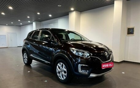 Renault Kaptur I рестайлинг, 2017 год, 1 215 000 рублей, 1 фотография