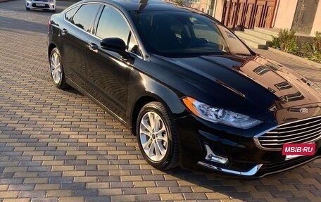 Ford Fusion (North America) II, 2020 год, 1 850 000 рублей, 2 фотография