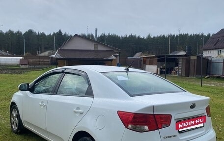 KIA Cerato III, 2010 год, 650 000 рублей, 2 фотография