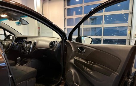 Renault Kaptur I рестайлинг, 2017 год, 1 215 000 рублей, 24 фотография