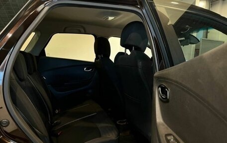 Renault Kaptur I рестайлинг, 2017 год, 1 215 000 рублей, 23 фотография