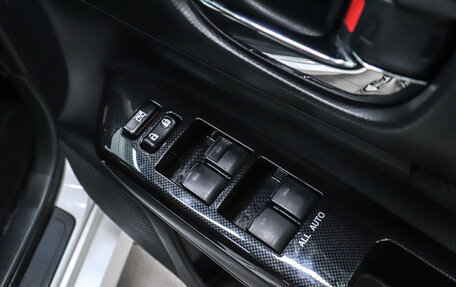 Toyota Wish II, 2014 год, 1 350 000 рублей, 8 фотография