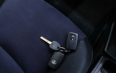 Toyota Wish II, 2014 год, 1 350 000 рублей, 22 фотография