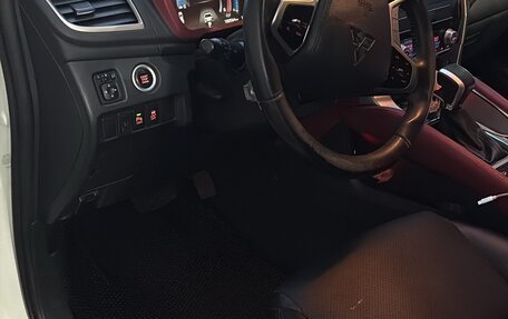 Mitsubishi Montero Sport, 2022 год, 3 450 000 рублей, 5 фотография