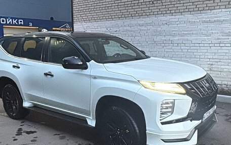 Mitsubishi Montero Sport, 2022 год, 3 450 000 рублей, 2 фотография