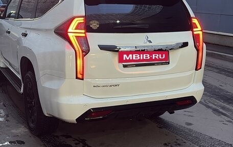 Mitsubishi Montero Sport, 2022 год, 3 450 000 рублей, 4 фотография