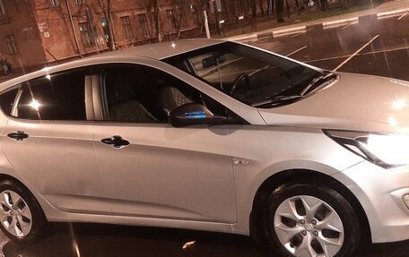 Hyundai Solaris II рестайлинг, 2016 год, 870 000 рублей, 5 фотография