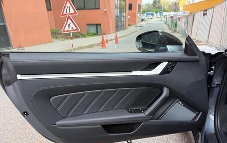 Porsche 911, 2025 год, 27 000 000 рублей, 13 фотография