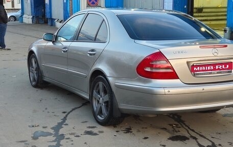 Mercedes-Benz E-Класс, 2005 год, 1 100 000 рублей, 6 фотография