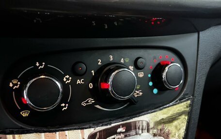 Renault Logan II, 2014 год, 750 000 рублей, 14 фотография