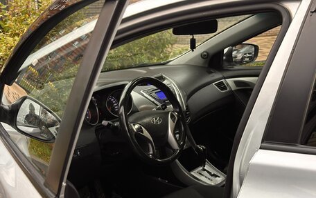 Hyundai Elantra V, 2011 год, 890 000 рублей, 14 фотография