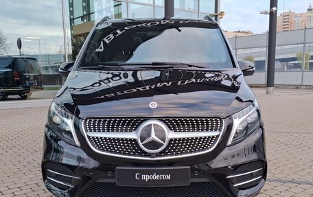 Mercedes-Benz V-Класс, 2023 год, 10 990 000 рублей, 3 фотография