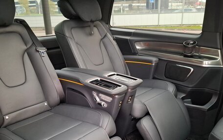 Mercedes-Benz V-Класс, 2023 год, 10 990 000 рублей, 25 фотография