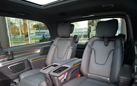 Mercedes-Benz V-Класс, 2023 год, 10 990 000 рублей, 32 фотография