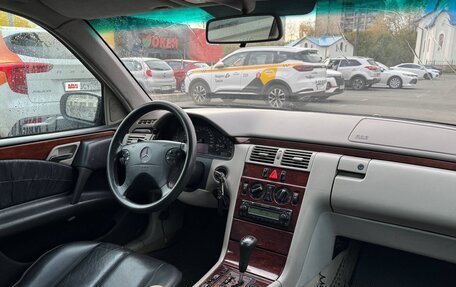 Mercedes-Benz E-Класс, 1999 год, 360 000 рублей, 3 фотография