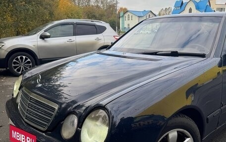 Mercedes-Benz E-Класс, 1999 год, 360 000 рублей, 2 фотография