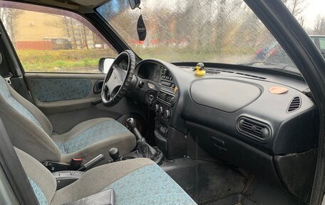 Chevrolet Niva I рестайлинг, 2004 год, 159 000 рублей, 9 фотография
