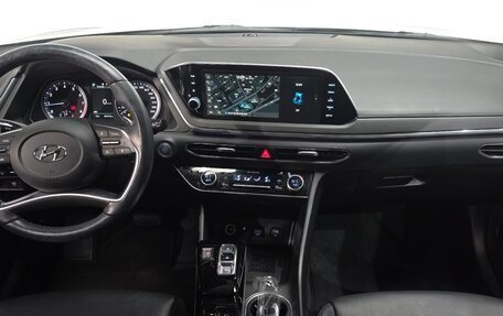 Hyundai Sonata VIII, 2021 год, 1 800 000 рублей, 8 фотография