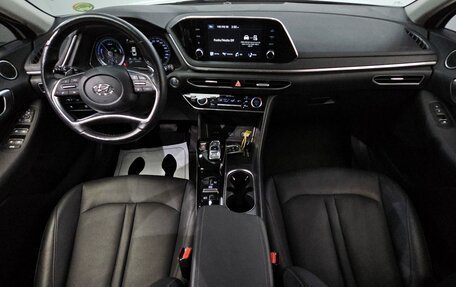 Hyundai Sonata VIII, 2021 год, 1 800 000 рублей, 7 фотография