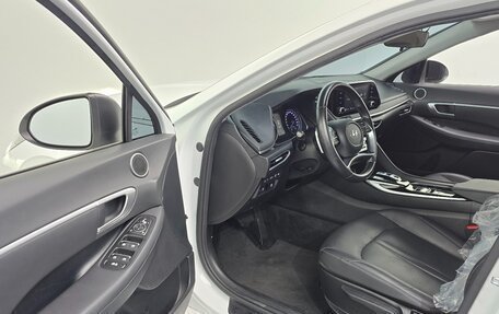 Hyundai Sonata VIII, 2021 год, 1 800 000 рублей, 10 фотография