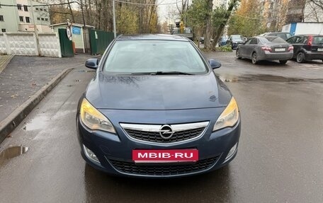 Opel Astra J, 2011 год, 500 000 рублей, 1 фотография
