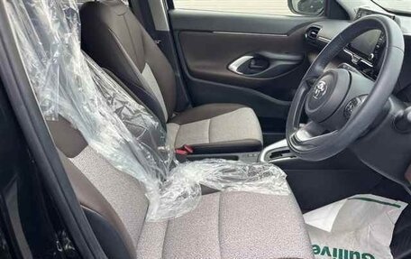 Toyota Yaris Cross, 2021 год, 1 700 000 рублей, 6 фотография