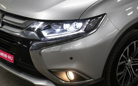 Mitsubishi Outlander III рестайлинг 3, 2015 год, 1 349 000 рублей, 23 фотография