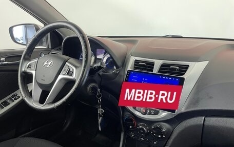 Hyundai Solaris II рестайлинг, 2011 год, 592 000 рублей, 12 фотография