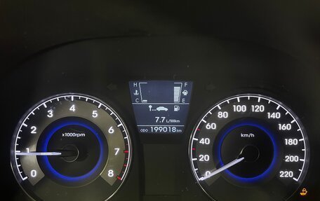 Hyundai Solaris II рестайлинг, 2011 год, 592 000 рублей, 14 фотография