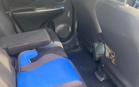 Toyota Ractis I, 2010 год, 650 000 рублей, 15 фотография