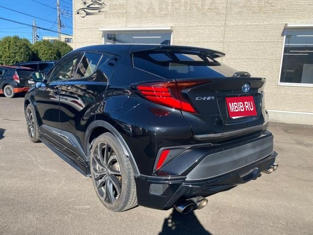 Toyota C-HR I рестайлинг, 2021 год, 1 439 688 рублей, 3 фотография