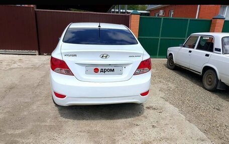 Hyundai Solaris II рестайлинг, 2013 год, 700 000 рублей, 4 фотография