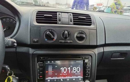 Skoda Fabia II, 2013 год, 699 000 рублей, 18 фотография