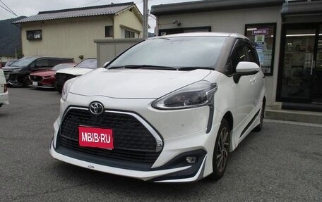 Toyota Sienta II, 2021 год, 1 305 000 рублей, 1 фотография