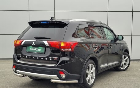 Mitsubishi Outlander III рестайлинг 3, 2018 год, 1 890 000 рублей, 6 фотография