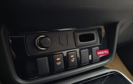 Mitsubishi Outlander III рестайлинг 3, 2018 год, 1 890 000 рублей, 14 фотография