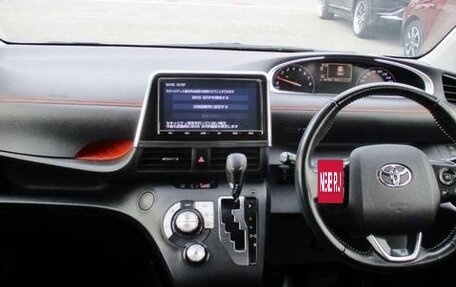 Toyota Sienta II, 2021 год, 1 305 000 рублей, 10 фотография