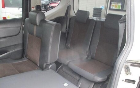 Toyota Sienta II, 2021 год, 1 305 000 рублей, 26 фотография